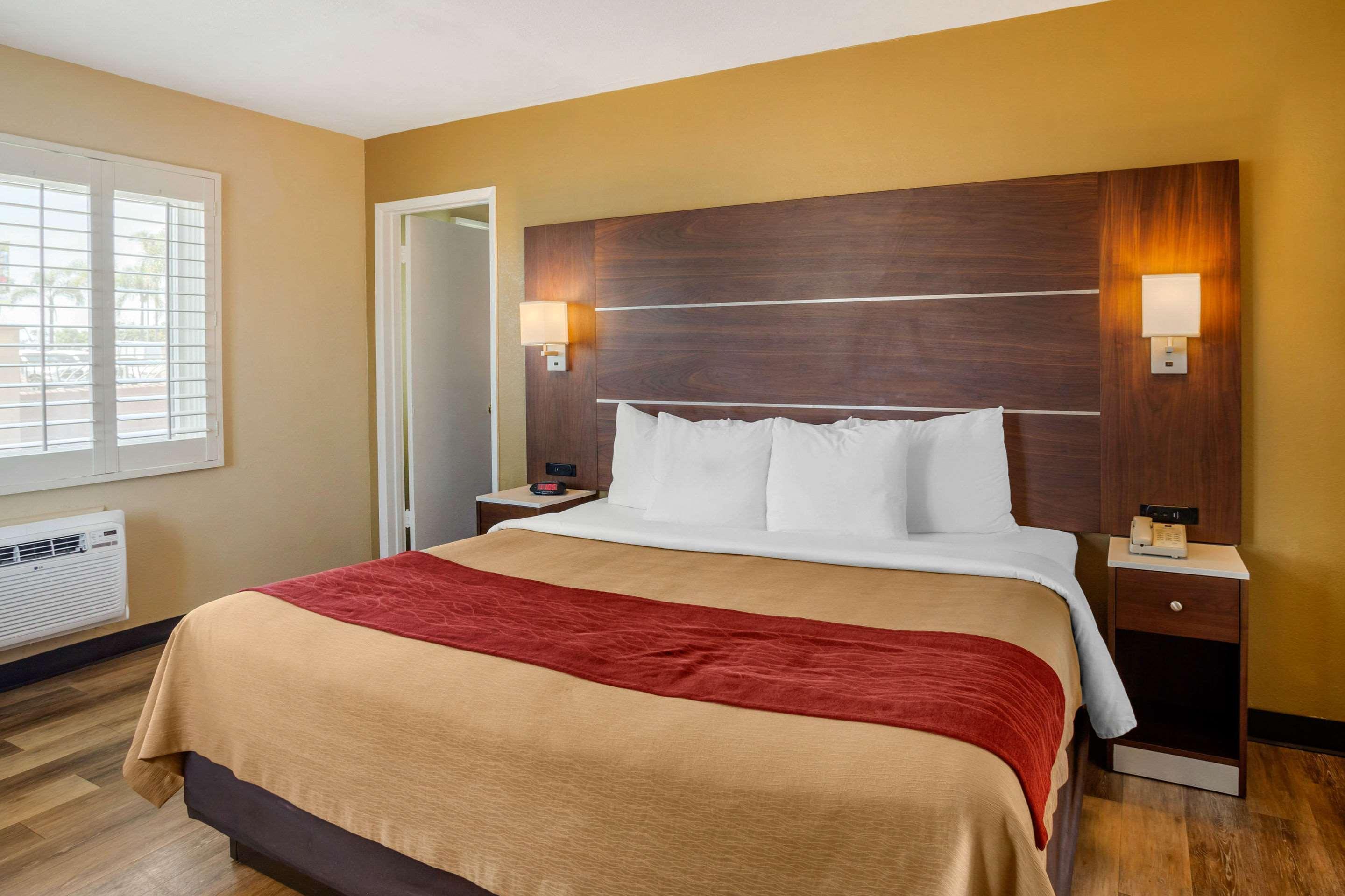 Comfort Inn San Diego Airport At The Harbor Zewnętrze zdjęcie